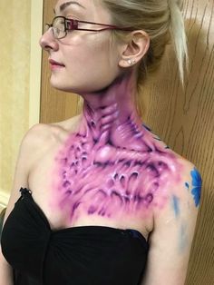 Creative Body Painting, Sfx Airbrush Makeup, Airbrush Body Art, Halloween Airbrush Makeup, Airbrush Body Painting, Airbrush Halloween Makeup, Body Painting Pictures, Airbrushing Ideas