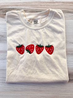 Strawberry Embroidered Comfort Colors Tee, Fruit Shirt, Summer T-shirt, Embroidered Tee, Embroidered Shirt, Custom Shirt, Cute Strawberries - Etsy Fruit Shirt, Strawberry Shirt, Hand Embroidery Projects, Cute Strawberry, Embroidered Tee, Shirt Embroidery, Sorority Shirts, Saint George, Comfort Colors Tee