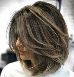 Voluminous Bob With Balayage Highlights Medium Layered Haircuts, Medium Layered Hair, Haircut For Thick Hair, Winter Trends