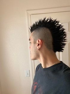 first time spiking it , hows it look ? : Mohawks Mohawk Hairstyle, Mohawk Hairstyles, Punk Hair