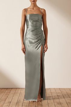 Wedding Modern Minimalist, Italy Luca, Shona Joy La Lune, Bridesmaids Colors, Shona Joy Dress, Sage Dresses, Black Tie Optional, Bridesmaid Attire, Sage Dress