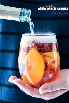 Sparkling White Peach Sangria is a great brunch or summer cocktail! Making it ahead makes it a great recipe for a party and the taste is fantastic! White Peach Sangria, Cocktail Fruit, Peach Sangria, Champagne Brunch, Sazerac, Gin Fizz, Peach Schnapps, Sangria Recipes, Peach Recipe