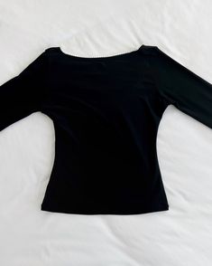 * All preorders for this item ship within 1-2 weeks! Handmade black long sleeve top Super soft and stretchy Sweetheart neckline Double layered front bodice for extra coverage and shape Model is wearing a size S Free U.S. shipping! Black Long Sleeve Shirt, Black Long Sleeve Top, Feminine Outfit, Cute Fits, Cute Casual Outfits, Black Long Sleeve, Sweetheart Neckline, Long Sleeve Top, Full Length