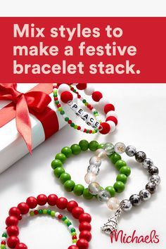 Make this festive Christmas bracelet stack to wear throughout the season! Mix textures and styles to make your own unique design. Diy Crafts Keychain, Christmas Jewelry Diy, Peace Christmas, Christmas Bead, Bracelets Diy, Christmas Bracelet, Christmas Charms, Handmade Jewelry Diy, Diy Crafts Jewelry