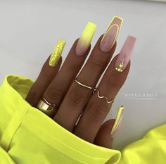 Neon Yellow Nails, Neon Nail Art, Neon Acrylic Nails, Neon Nail Designs, Yellow Nail Art, Yellow Nails Design, Her Nails, Bright Nails, Festival Nails