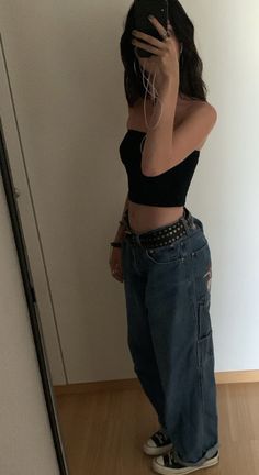 Emo Skater Outfits, Cami Tank Top Outfits Y2k, Y2k Baggy, Baggy Y2k, Y2k Style Cami Crop Top, Y2k Style Cami Tank Top, Y2k Fits T-shirts & Tank Tops, Acubi Fashion Tank Top, Looks Pinterest