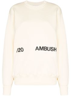 Street cred as well as comfort is not a pipe dream. Just slip on AMBUSH's sweatshirt and voila. Two birds, one stone. Featuring a crew neck, a central printed logo and a ribbed hem and cuffs. Ambush Menswear, Two Birds One Stone, Street Sweatshirt, Pipe Dream, Sweatshirt White, Two Birds, Sweatshirt Dress, White Sweatshirt, Print Logo