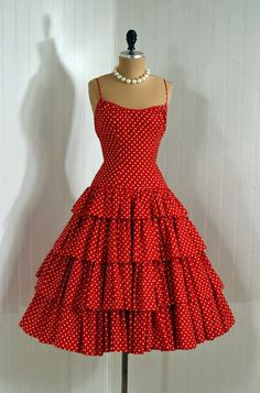 Polka dots Mode Tips, Robes Vintage, Taylor Red, Cotton Sundress, Lucille Ball, 50s Dresses, 1950s Dress, 50s Fashion, 1950s Fashion