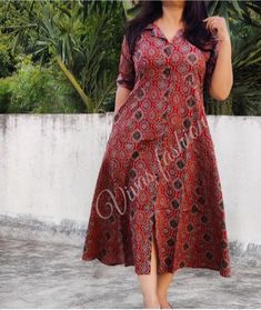 Ajrak Churidar Designs, Ajrak Printed Kurti, Ajrak Design Dress, Cotton Ajrakh Dresses, Ajrakh Dress Designs, Ajrak Frock Designs, Kalamkari Frocks For Women, Plain Frock Designs, Ajrak Kurti Designs