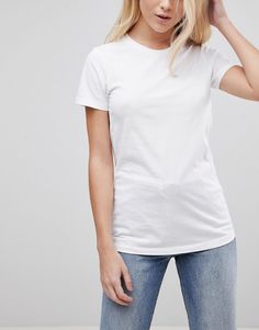 White Tshirt Women, Create Capsule Wardrobe, Fashion Capsule Wardrobe, Tshirt Women, Fashion Capsule, Online Tops, Latest Fashion Clothes, Online Shopping Clothes