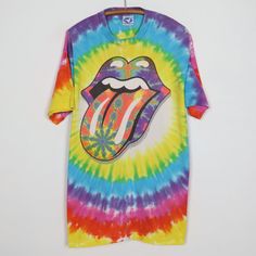 Original 1994 Rolling Stones Tie Dye Shirt. This is a true vintage shirt, not a modern reproduction. Sizes vary so please use measurements for best idea on fit. Front and back graphics. Shirt is in excellent condition, no holes, no stains. This shirt comes laundered and ready to wear. Concert Clothes, Blue Tie Dye Shirt, Iron Maiden Shirt, Diy Tie Dye Shirts, Graphics Shirt, Hippie Fashion, Vintage Band Tees, Tie Dye Diy, Batik Shirt