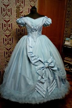 1800s Gown, Daisy Cosplay, Vintage Princess Dress, Rococo Dress, 1860s Fashion, Blue Ball Gowns, 1800s Fashion