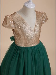 JJ's House Bow Tulle Sequin V-Neck Party Flower Girl Dress Winter A-line Back Zip Dark Green Floor-Length Green Short Sleeve Flower Girl Dress. #JJ's House #Bow #Tulle #Sequin #VNeck #Party #FlowerGirlDress #Winter #Aline #BackZip #DarkGreen #FloorLength #Green #ShortSleeve #FlowerGirlDress Short Flower Dress, Green Flower Girl Dresses, Sequin Flower Girl Dress, Ball Gowns Princess, V Dress, Girl Sleeves, Flower Girl Dresses Tulle, Floor Length Dresses, Flower Girl Dress