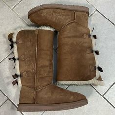 Ugg Tan Long Boots With Bows At The Back. Good Condition. Boots With Bows, Shoes Ugg, Long Boots, Womens Uggs, Winter Rain, Ugg Shoes, Rain Boots, The Back, Women Shoes