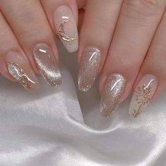 30 Top Glitter Nail Designs to Inspire You Trick or Treat Yo' Self: The Ultimate Halloween Nail Art Inspiration Cute Sophisticated Nails, Nail Elegant Classy, Celestial Wedding Nails For Bride, Trendy Korean Nails, Nail Art With Gems Rhinestones, Nail Bridesmaid, Ethereal Nails Aesthetic, Gold Accent Nail Design, Nail Art Elegant Classy