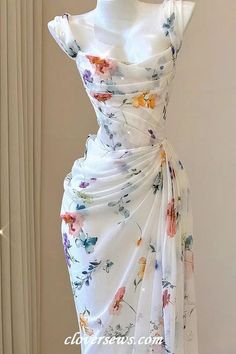 Extra Heels, Future Wardrobe, Normal Delivery, Elegante Casual, Dresses Dresses, Fabric Floral, Mode Inspo, Glam Dresses, Looks Chic