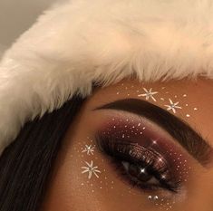 New Year’s Eve Glam Makeup, Brown Christmas Makeup, Hot Cocoa Makeup, Easy Xmas Makeup, Christmas Makeup Looks Holidays, Christmas Make Up Ideas Simple, Thanksgiving Make Up Looks, Makeup Ideas Christmas Party, Xmas Eyeshadow Looks