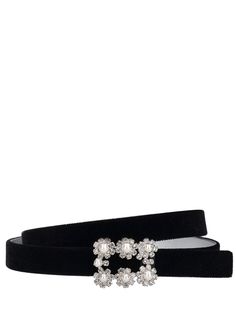 Find ROGER VIVIER 1.5cm Flower Buckle Velvet Belt on Editorialist. Width: 1.5cm. Adjustable pin closure. Embellished buckle Elegant Evening Belts With Buckle Closure, Velvet Belt, Crystal Bouquet, Crystal Belt, Roger Vivier, Black Belt, Belts For Women, Belt Buckles, Leather Belt