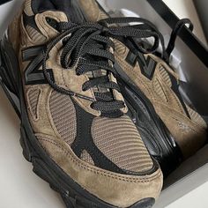 Brand New Condition Is New With Box. 100% Authentic. New Balance 2002r Black Fig, Jjjjound New Balance, New Balance Brown, New Balance 990v3, Shoes Brand, New Balance Shoes, Mens Shoes Sneakers, Shoe Brands, New Balance