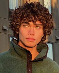 Mens Short Curly Hairstyles, Men's Curly Hairstyles, Men Haircut Curly Hair, Medium Curly, Medium Curly Hair Styles, Boys With Curly Hair, Corte De Cabelo Masculino, Curly Hair Men