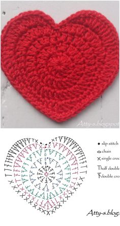 a crocheted heart is shown with instructions to make it