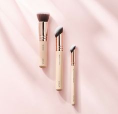 Mini Makeup, Elegant Makeup, Powder Puff, Beauty Blender, Photography Inspo, Beauty Photography, Powder Brush