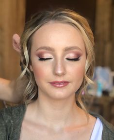 Wedding Makeup Gold, Rose Gold Wedding Makeup, Gold Wedding Makeup, Pink Wedding Makeup, Simple Wedding Makeup, Pale Skin Makeup, Fair Skin Makeup, Pale Makeup, Wedding Makeup Bride