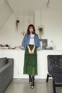 Korean Women Fashion, Crop Denim Jacket, Korean Fashion Fall, Korean Fashion Winter, Korean Fashion Summer, Korean Fashion Outfits, Korean Fashion Casual, Korean Fashion Dress, Korean Fashion Women