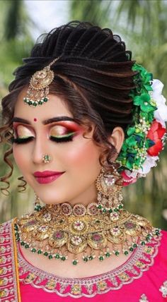 Henna Design Tutorial, Makeup For Wedding, Bridal Henna Design, Messy Ponytail Hairstyles, Dulhan Makeup, Wedding Makeover, Best Indian Wedding Dresses