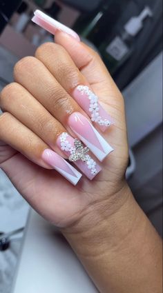 Back To School Nails Long, Bling Long Nails, Nail Designs Baddie, Birthday Freestyle Nails, Freestyle Nails, Pink Tip Nails, Disney Acrylic Nails, Back To School Nails, Drip Nails