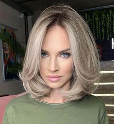 Haircut For Big Forehead, Asymmetrical Haircut, Big Forehead, Lob Haircut, Flat Hair, Work Hairstyles, Haircuts For Medium Hair, Trending Haircuts, Medium Hair Cuts