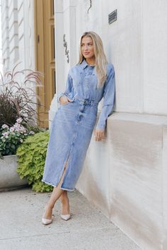 This denim utility dress is the perfect blend of fashion and function! With long sleeves and a collared neckline, it features a button up zip closure and elastic back waistband for a comfortable fit. Complete with chest, side, and back pockets, this dress is 80% cotton, 15% polyester, and 5% viscose for durability and style. Simply pair it with block heels, elevated gold jewelry, and a nude clutch for a trendy chic outfit! Sorority Rush Outfits, Nude Clutch, Trendy Chic Outfits, Utility Dress, Rush Outfits, Gameday Dress, Loungewear Dresses, Casual White Dress, Take Me Out