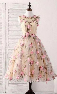 A-Linie Blumen Abschlussball Cocktailparty Valentinstag Kleid Schmuck Ärmellos Kurz / Mini Satin mit Applikationen 2022 2022 - € 135.39 Cute Homecoming Dresses