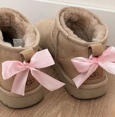 Cute Uggs, Uggs With Bows, Pretty Sneakers, Pink Uggs, Preppy Shoes, Pretty Shoes Sneakers, Preppy Lifestyle, Pink Bows, Pink Girly Things