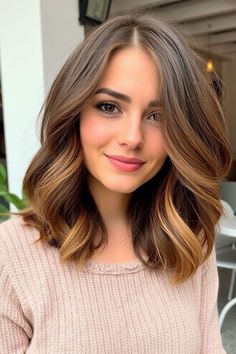 Layered Hairstyles For Long Hair, Textured Bobs, Edgy Pixie, Textured Bob, Layered Hairstyles, Nails Colors, Short Wavy Hair, Colorful Nail Designs