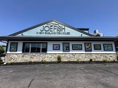 Natural Stone Veneer Pictures - Stoneyard® Modern Coastal Design, Fish Restaurant, Cottage Ideas, Coastal Design, Modern Coastal