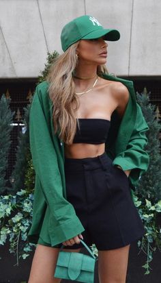 Outfits With Hats, Mode Inspiration, Looks Style, Summer Fits, Looks Vintage, Green Jacket, Spring Summer Outfits, Outfits Casuales, Cute Casual Outfits