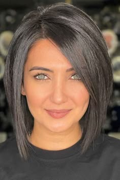 Short Straight Hair, Haircuts For Fine Hair, Medium Hair Cuts, Medium Length Hair Cuts, Grey Hair, Up Girl