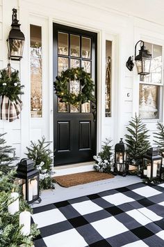 25+ Black And White Christmas Porch Décor Winter Front Step Decor, Black And White Outdoor Christmas Decor, Christmas Outdoor Porch Decor, January Front Porch Decor Winter, Farmhouse Christmas Decor Front Porches, Christmas Porch Ideas Outdoor, Modern Outdoor Christmas Decor, Black And White Front Porch, Christmas Decor Front Porch