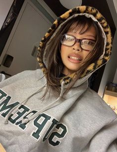 #itgirl Bella Hadid Outfits, Hoodie Outfit, Fashion Killa, Look Cool, Fitness Inspo, Pretty Woman, Fashion Inspo Outfits, Pretty People