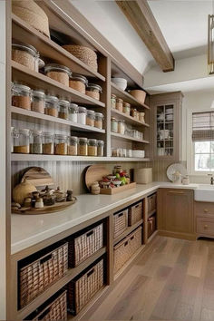 Kitchen Cabinets - Clean Wooden Blends. Oak and Pine Accents. White oak kitchen cabinets are experiencing a surge in popularity, capturing the attention of homeowners and designers alike for their natural elegance and timeless appeal.   Oak Cabinets Home Decor Home Renovations Home DIY Home Ideas Home Design Outdoor Renovations Pinterest Trends DIY Cozy Cabin Aesthetic Brick Fireplace Home Trends Nails Fall Outfits Home Design Mini Home Gym Fall Office Decor Fall Colors Patio Ideas House Pantry, Farmhouse Pantry, Pantry Room, Desain Pantry, Pantry Remodel, Organized Kitchen, Kitchen Pantry Design, Butler Pantry