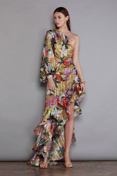 Fill the gleamy days of your autumn trip with strokes of nature's painting brush with this Johanna One Shoulder Cut-Out Maxi Dress. Land in the world of outrageous fashion with this outfit that carries an iconic element one-shoulder neckline. What more stylish could be other than the asymmetric hem that flaunts your toned legs each time you walk. The full of dynamic color with the playful floral print is apt for your fall season trips; especially for night hangouts and fill the party night on your trip with the essence of boldness & beauty. Accessorize this outfit with heeled pumps and a cartwheel hat to complete your charming look.Size(cm)/(inch)SMLBust88929634.3235.8837.44Waist66707425.7427.328.86Hips929610035.8837.4439Length(cm)167168169Material: Polyester *The above data is for flat di Cartwheel Hat, Outrageous Fashion, Flower Maxi Dress, Toned Legs, Heeled Pumps, Painting Brush, Casual Wedding Dress, Plus Size Jumpsuit, Shoulder Cut