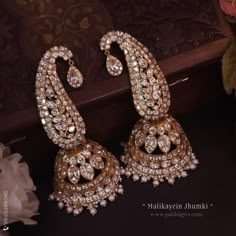 #silvermoissanitejewelry #semipreciousjewellery #polkijewellery #weddingjewellery #bridaljewellery #jadaujewellery #moissanitepolki #statementjewellery #indianjewelleryonline #moissanitepolkijewellery #indianweddingjewellery #bridejewelry #traveljewellery #destinationweddingjewellery #paldzigns #designerjewellery #statementearrings #statementearring #onlinejewellery #indiantraditionaljewellery #polkijewelry #weddingjewelry #bridalearrings #polkistuds Polki Jhumkas, Jewellery Stones, Jewellery For Wedding, Desi Jewellery, Vintage Indian Jewelry, Polki Sets, Facebook Ideas, Jhumka Designs, Polki Earrings