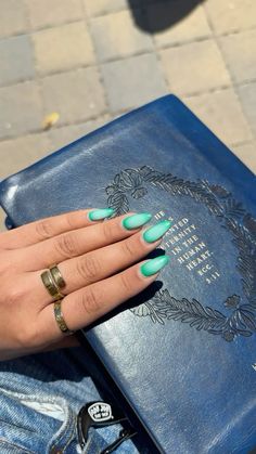 #green #nails #acrylic #acrylicnaildesigns #nailart #nailtech #greennaildesigns #auranails Green Aura Nails, Green Nails Acrylic, Green Aura, Green Nail Designs, School Nails, Acrylic Nails Coffin Short, Acrylic Nails Coffin