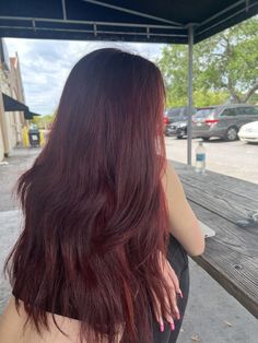 Dark Red Over Brown Hair, Outfits With Burgandy Hair, Dimensional Cherry Red Hair, Burgundy Hair On Pale Skin, Hair Inspo Color Shoulder Length, Long Cherry Red Hair, Cold Red Hair Color, Subtle Dark Red Hair, Dark Red Hair Layers