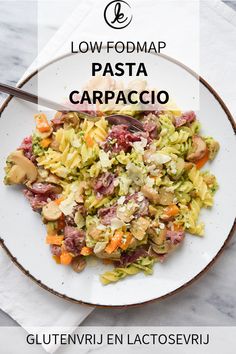 Heerlijke pasta carpaccio met pesto. Super lekker als warme pasta, maar ook heerlijke als pasta salade! #FODMAP #glutenvrij #lactosevrij #pasta #pastasalade #carpaccio Low Fodmap Pesto, Low Fodmap Pasta, Fodmap Dinner, Fodmap Meals, Fructose Intolerance, Fodmap Food