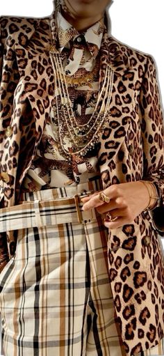 Mixing Prints Fashion, Maria Isabel, Color Combos Outfit, Animal Print Outfits, Plaid Outfits, Print Coat, Plaid Fashion, Suit Fashion, Looks Style