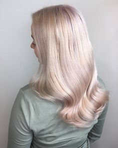 Pearl Blonde Hair Color, Pearl Blonde Hair, Cool Blonde Hair Colour, Hair Color Pictures, Pink Blonde Hair, Beige Hair, Icy Blonde Hair