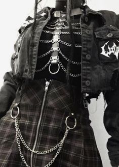 Grunge Clothes Ideas, Edgy Outfits Aesthetic, Alt Grunge, Grunge Clothes, E Girl Outfits, Alt Clothes, Outfits Edgy, Alt Outfits