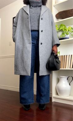 Autumn 2023 Plus Size, Winter Classic Trendy Plus Size, Plus Size Casual Winter Outfits 2023, Plus Size Coat Outfits, Plus Size Long Coat Outfit, Plus Size Winter Jeans Outfit, Plus Size Winter 2023, Short Grey Coat Outfit, Plus Size Outfits Winter 2022